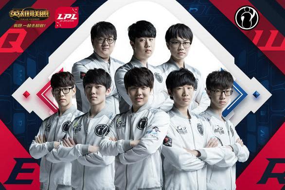 迫使他在旧 迫使他在旧